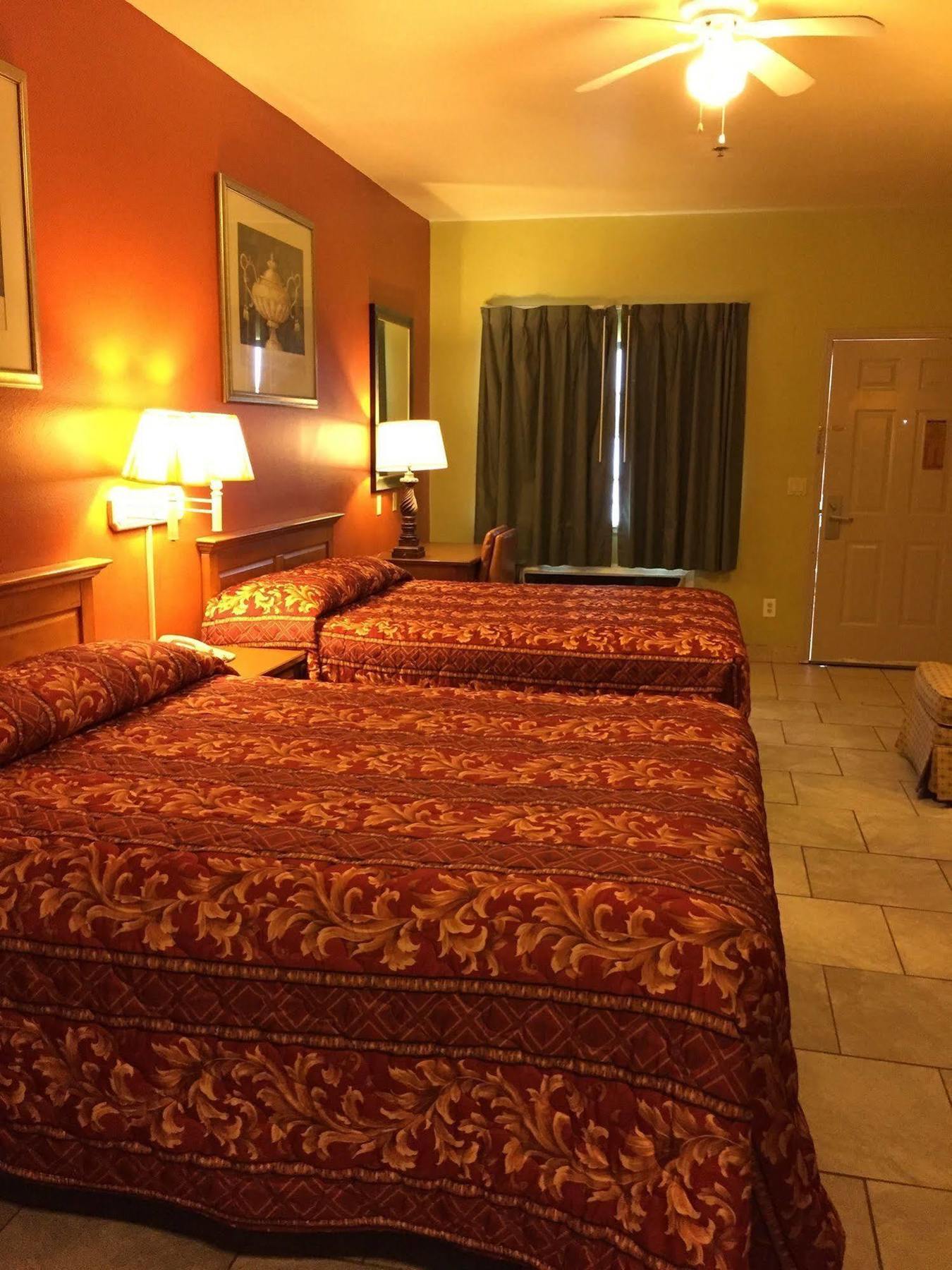 Boca Chica Inn&Suites Brownsville Exterior foto